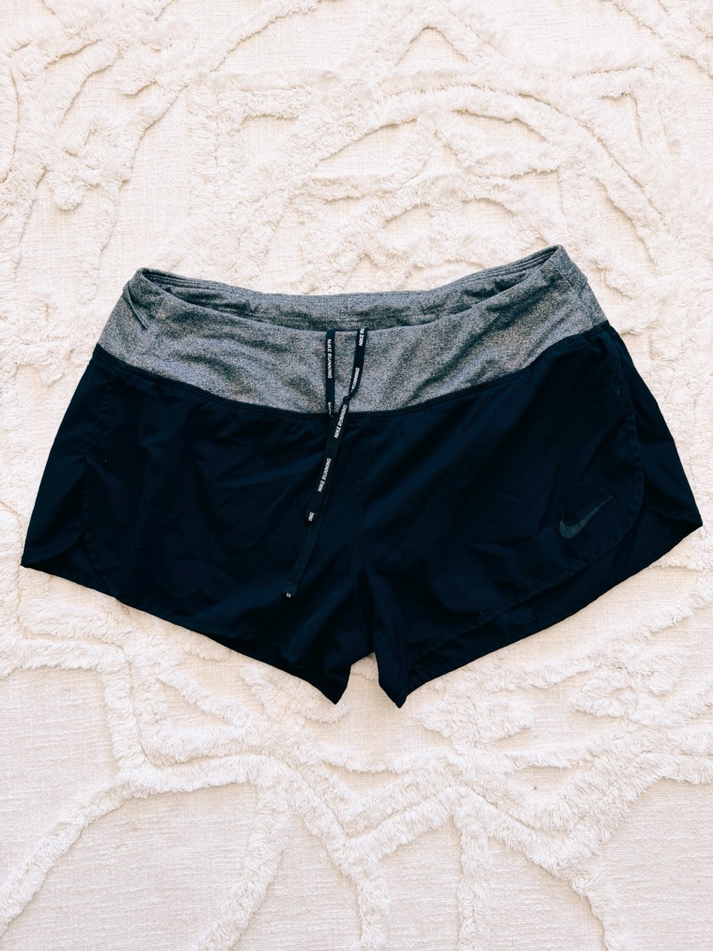 Nike Dri-FIT Running Shorts Black Gray Built In Brief Women’s Size Large